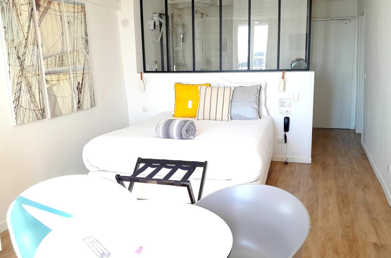 Hotel La Marine, Vieux Port 라로셸 외부 사진